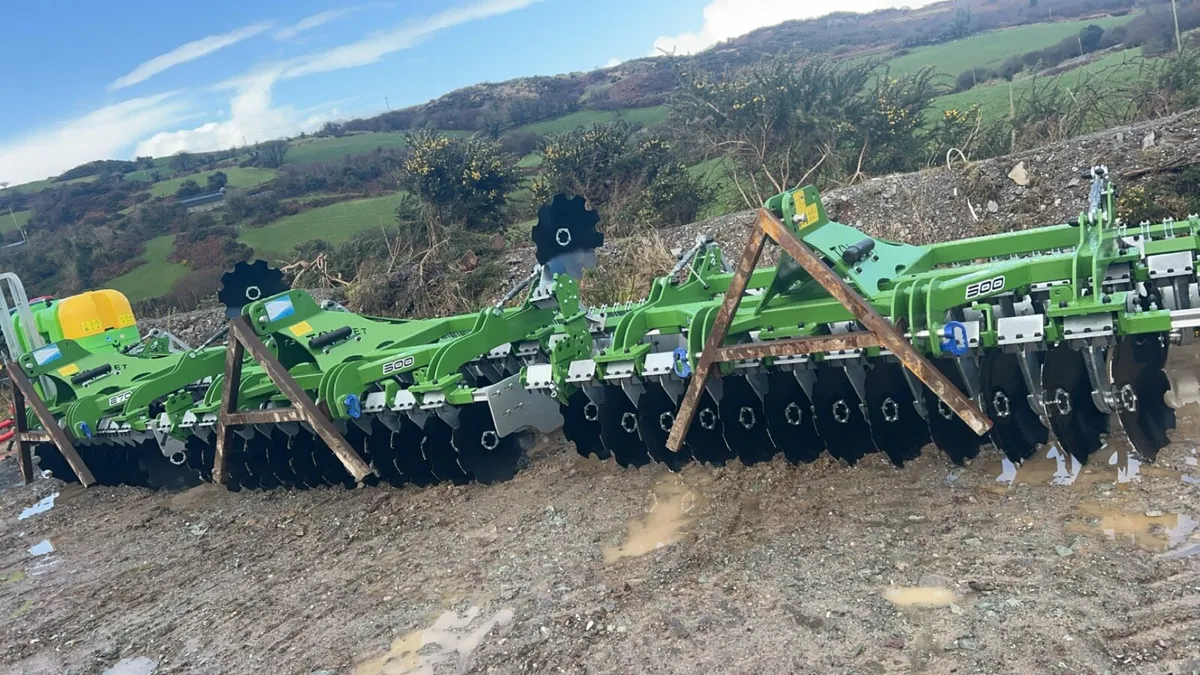 Tolmet disc harrows