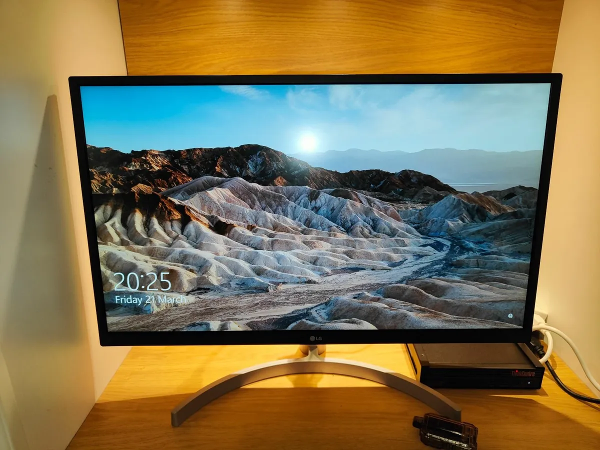 Lenovo 27" 4K MonitorTop Spec HP PC - good as new - Image 1