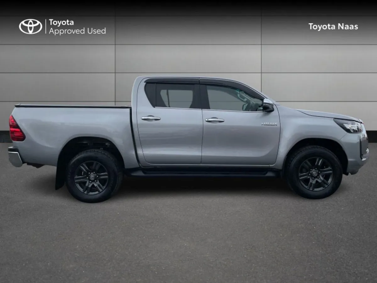 Toyota HiLux Hilux 2.4 SR5 Double CAB - Image 3