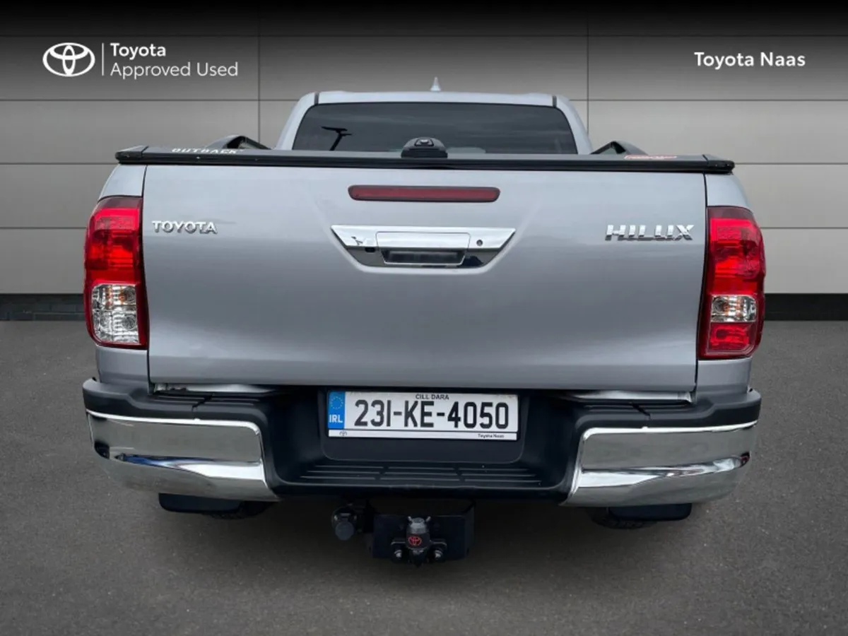 Toyota HiLux Hilux 2.4 SR5 Double CAB - Image 4