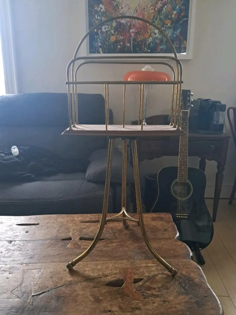 Beautiful 19th Century Oak & Brass Magazine rack - Image 1