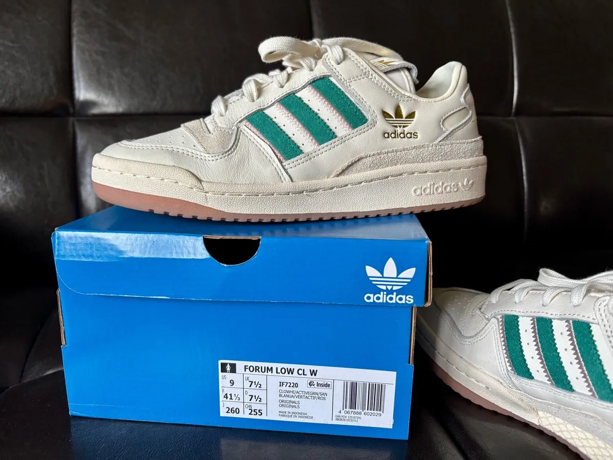 Adidas Retro Style - Image 1