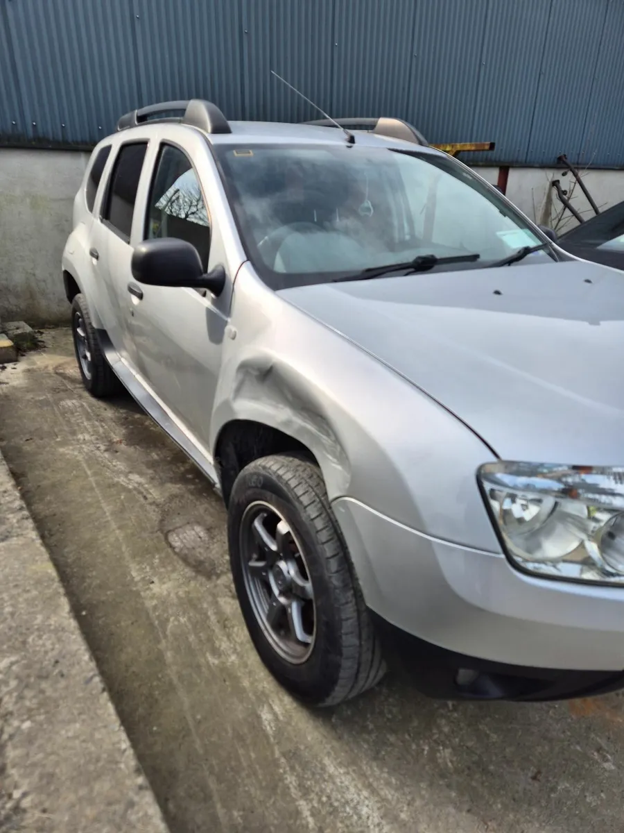 2014 Dacia  duster  1.5 diesel light damage - Image 3