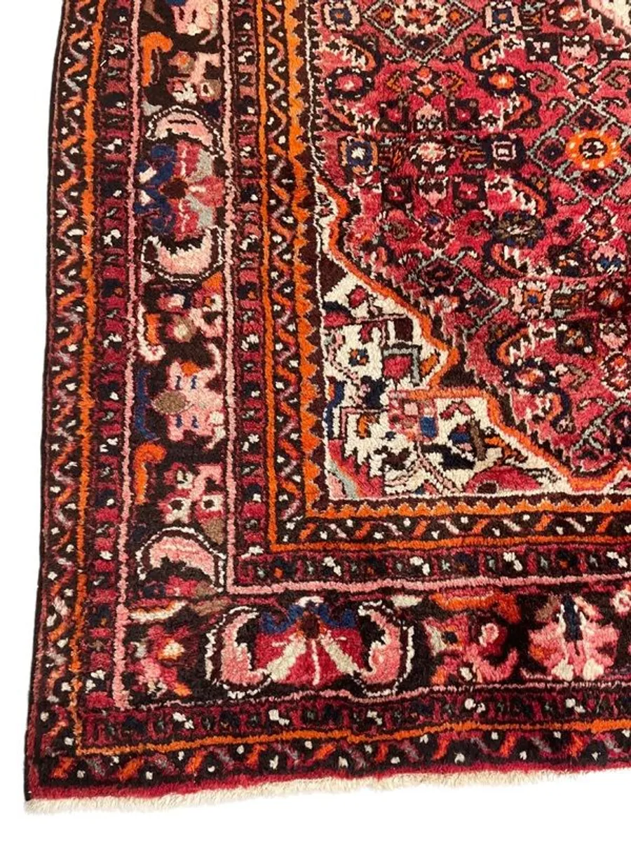 Fabulous Vintage Hand - Knotted Bidjar Rug. - Image 2