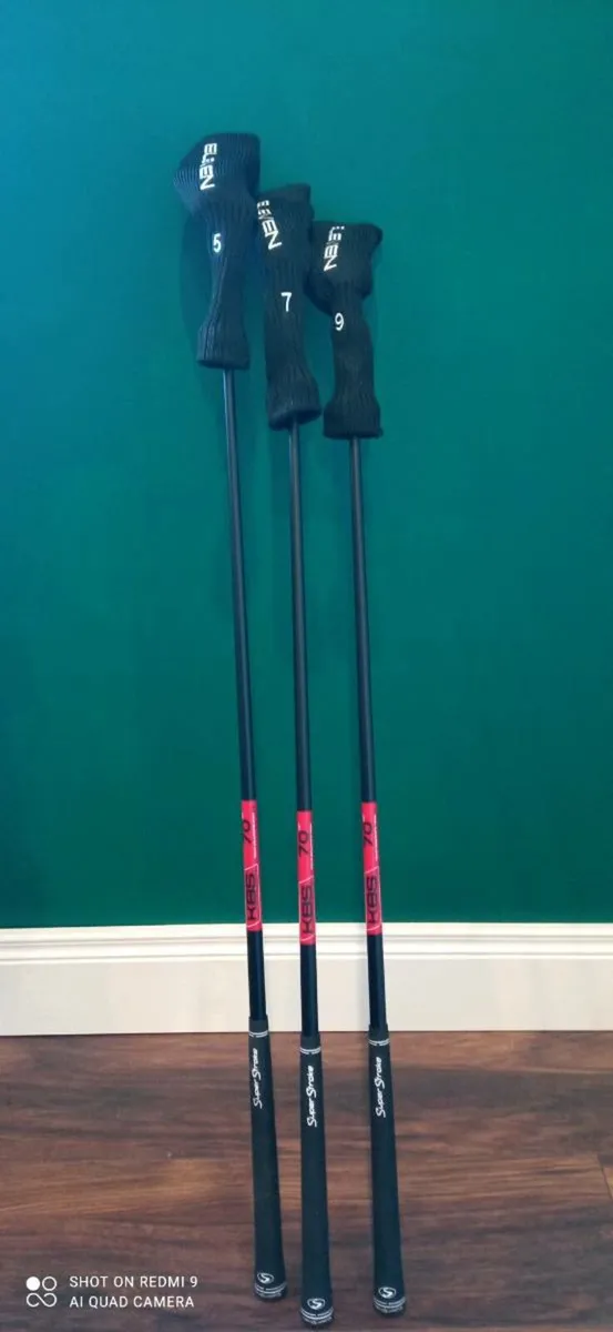 Eleven Hybrid Golf clubs - Image 1