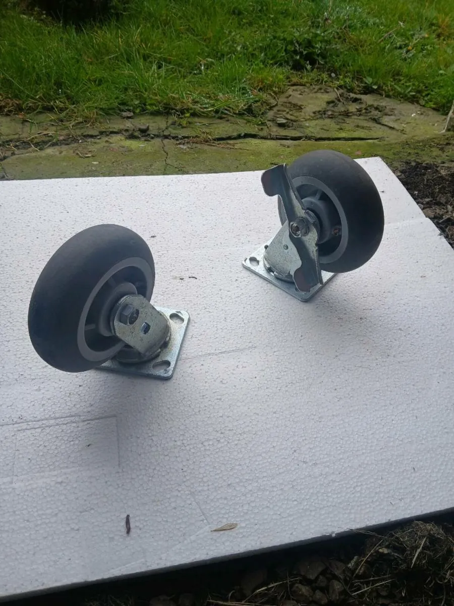 Castor wheels - Image 1