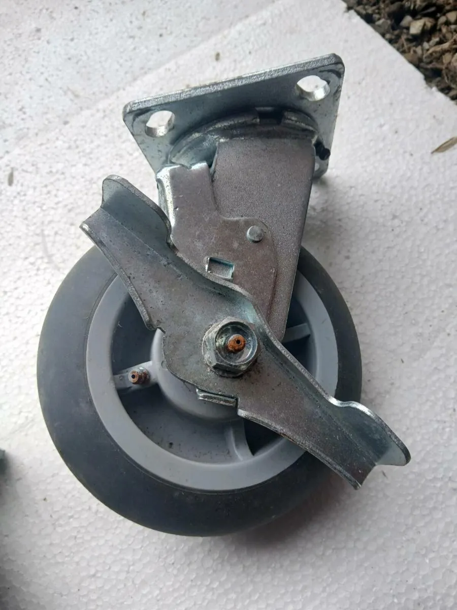 Castor wheels - Image 3
