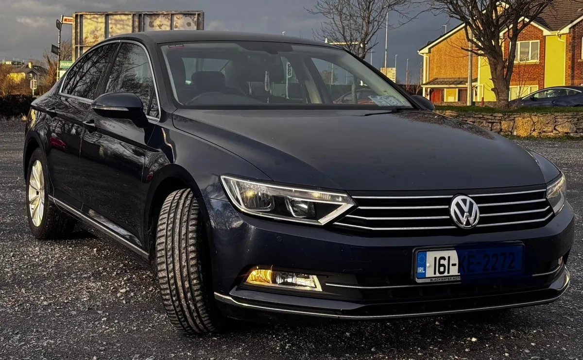 Volkswagen Passat - Luxury Trim - Image 4