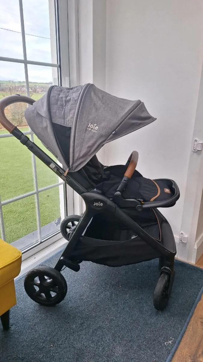 Buggy, car seat, cot - Image 1