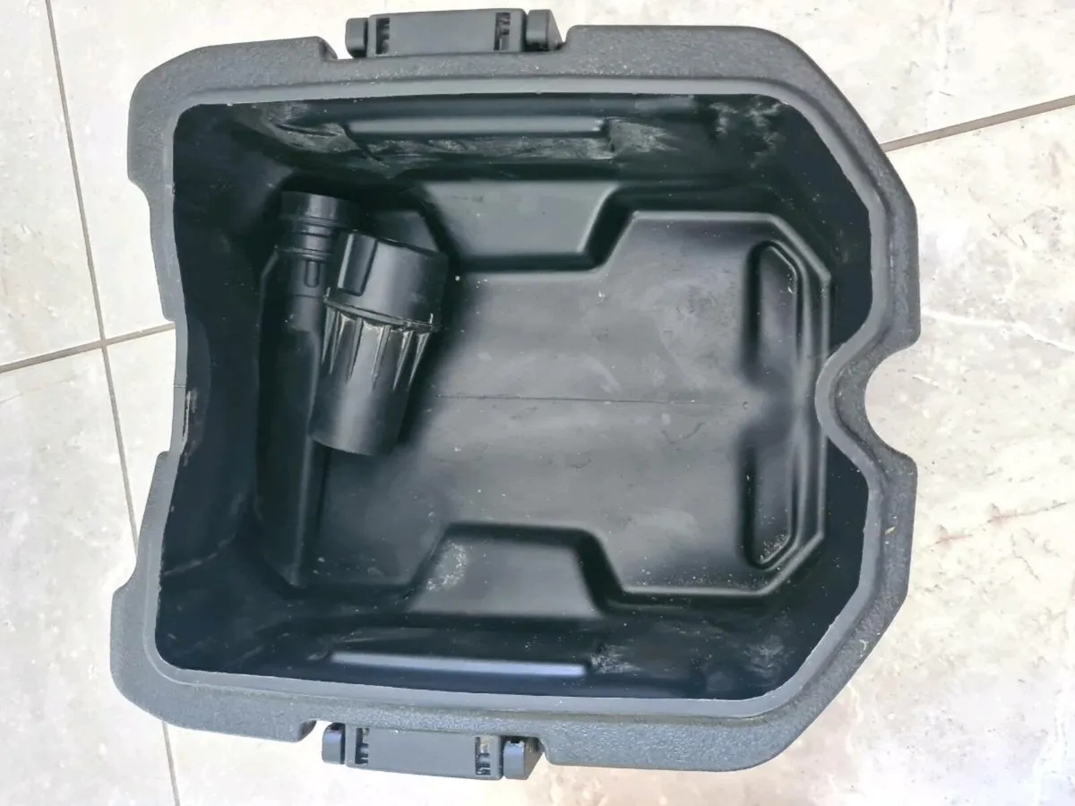 DeWalt XR WetVac - Image 4