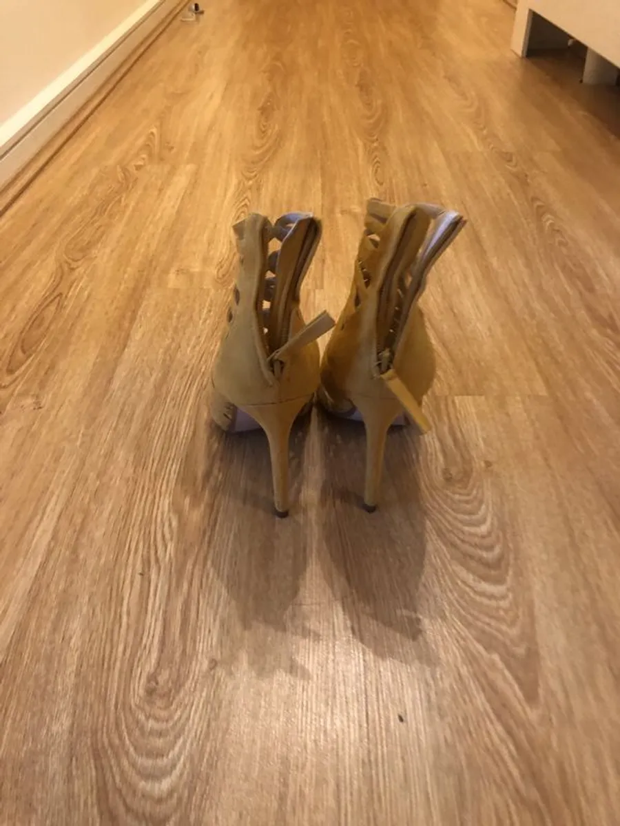 High heel sandals - Image 3