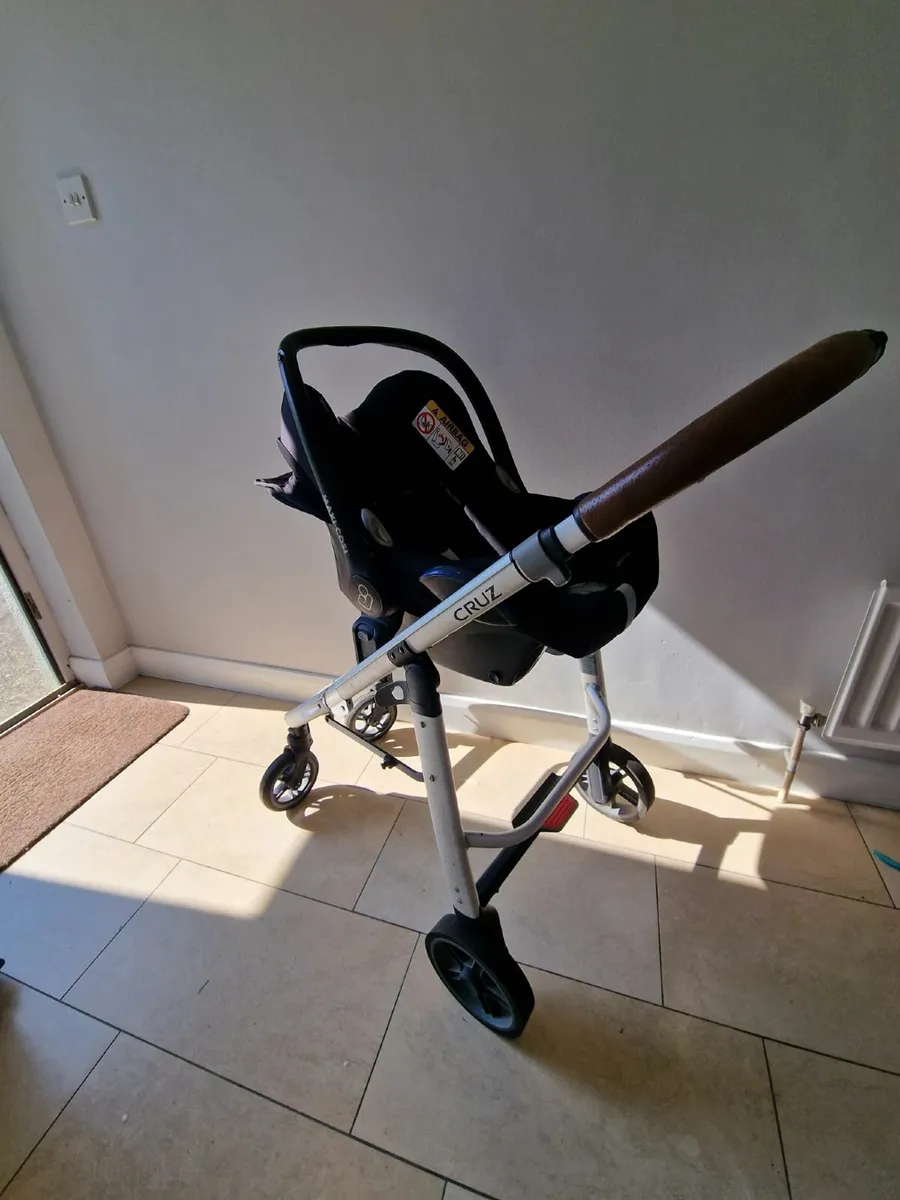 Child Car Seat - Image 4