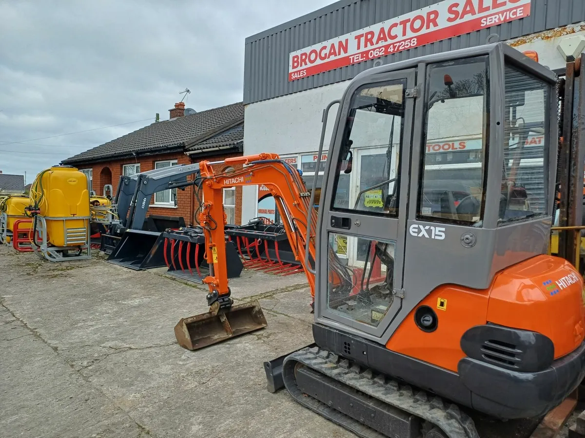 Selection of Tractors ,Machinery & Jeeps For Sale - Image 4