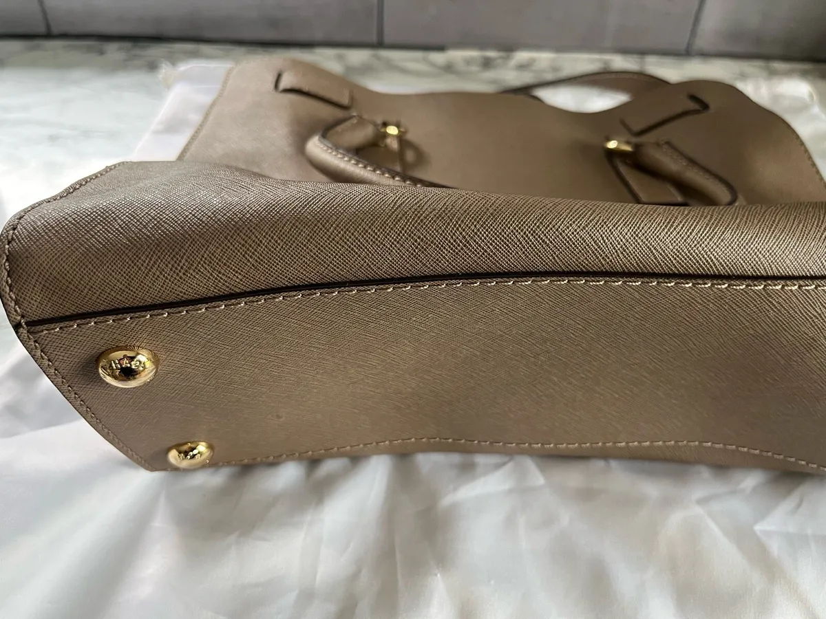 Michael Kors Authentic handbag (see photos) - Image 4
