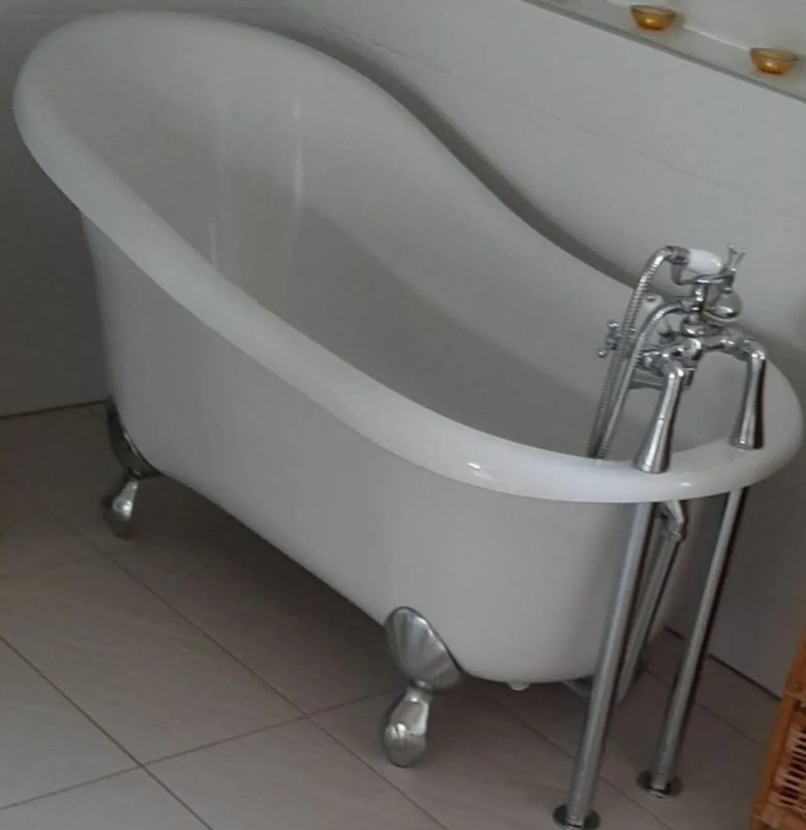 Bathtub