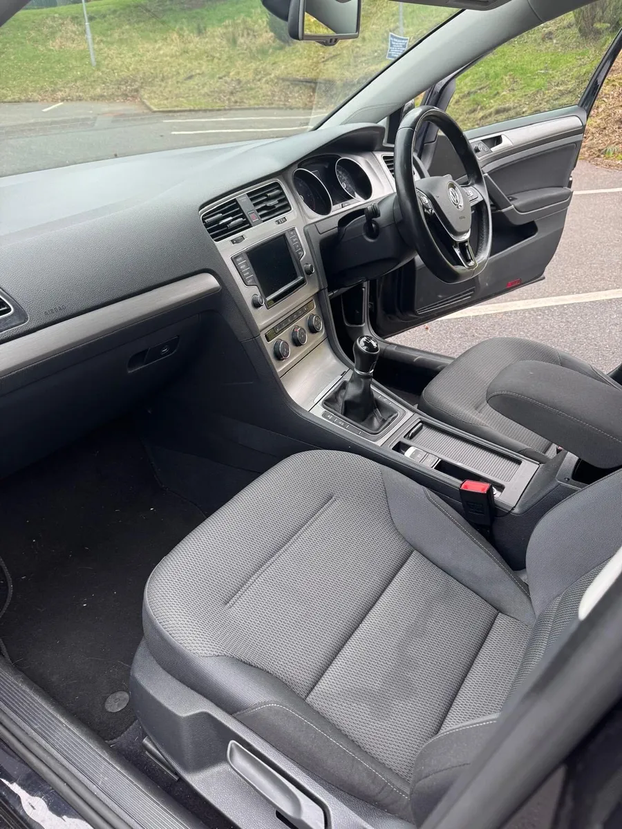 Volkswagen Golf - Image 2