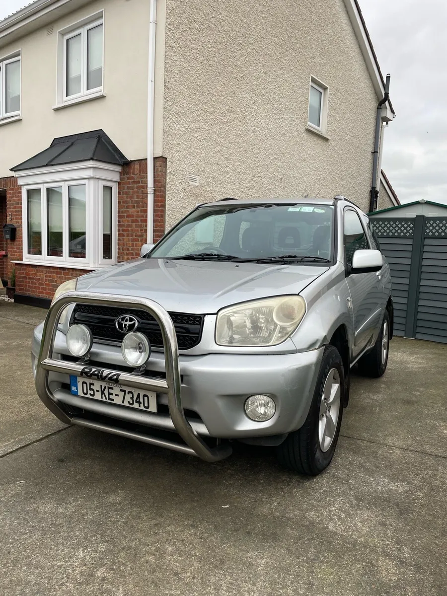 Toyota RAV4 2005 - Image 1