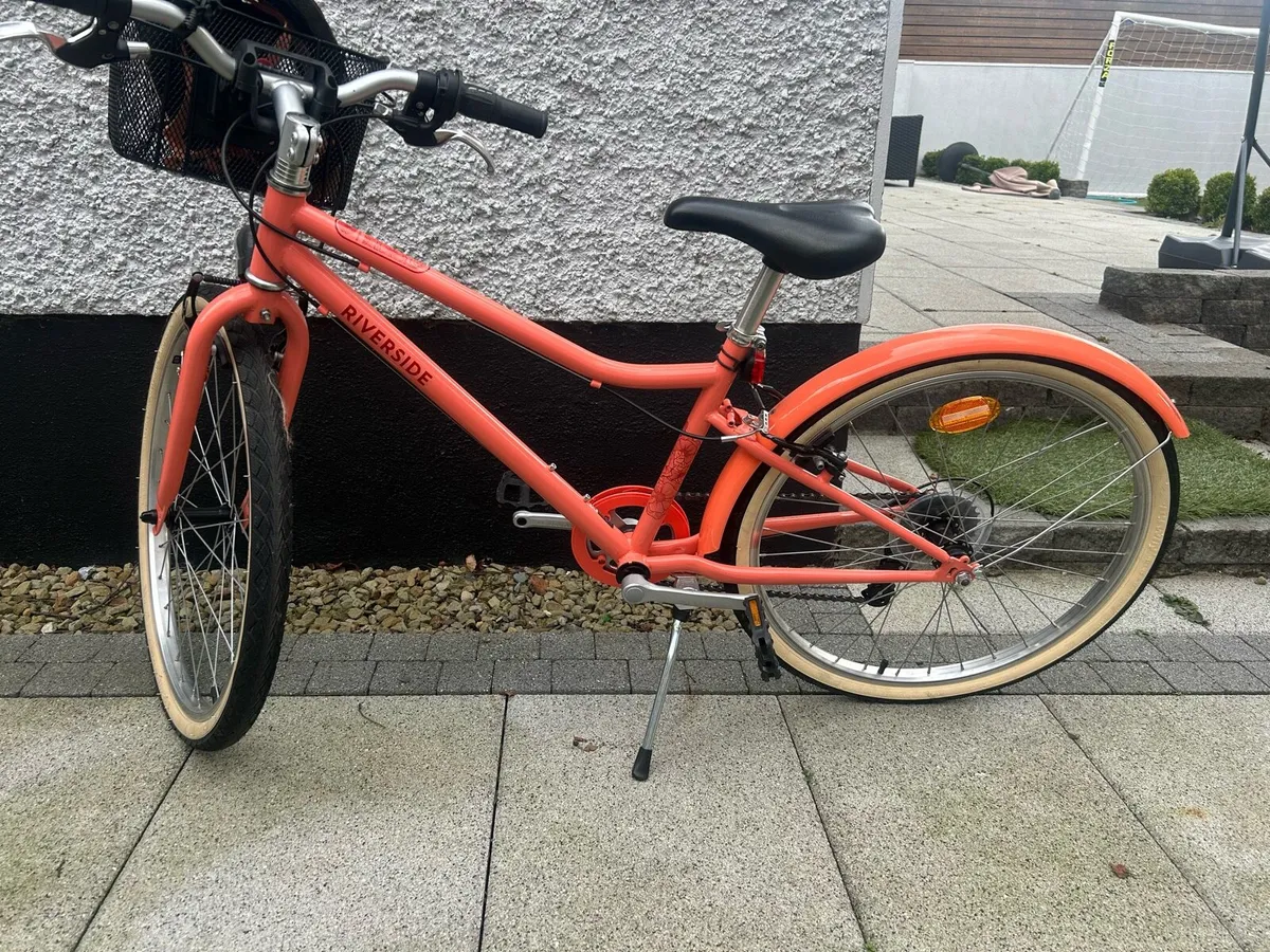 Girls Bike - Image 1