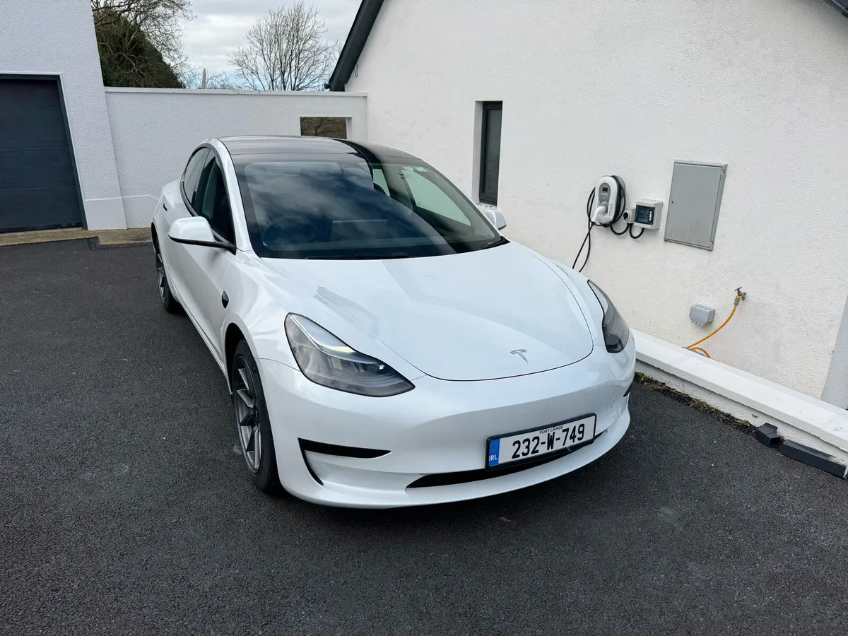 232 Tesla Model 3 RWD - Image 2