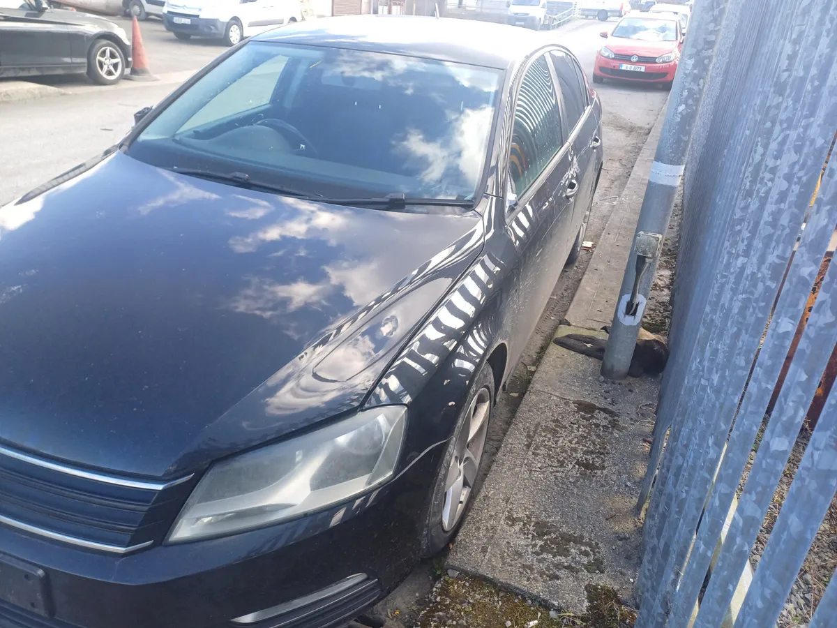 2013 VW PASSAT 1.6 2.0TDIBREAKING - Image 3