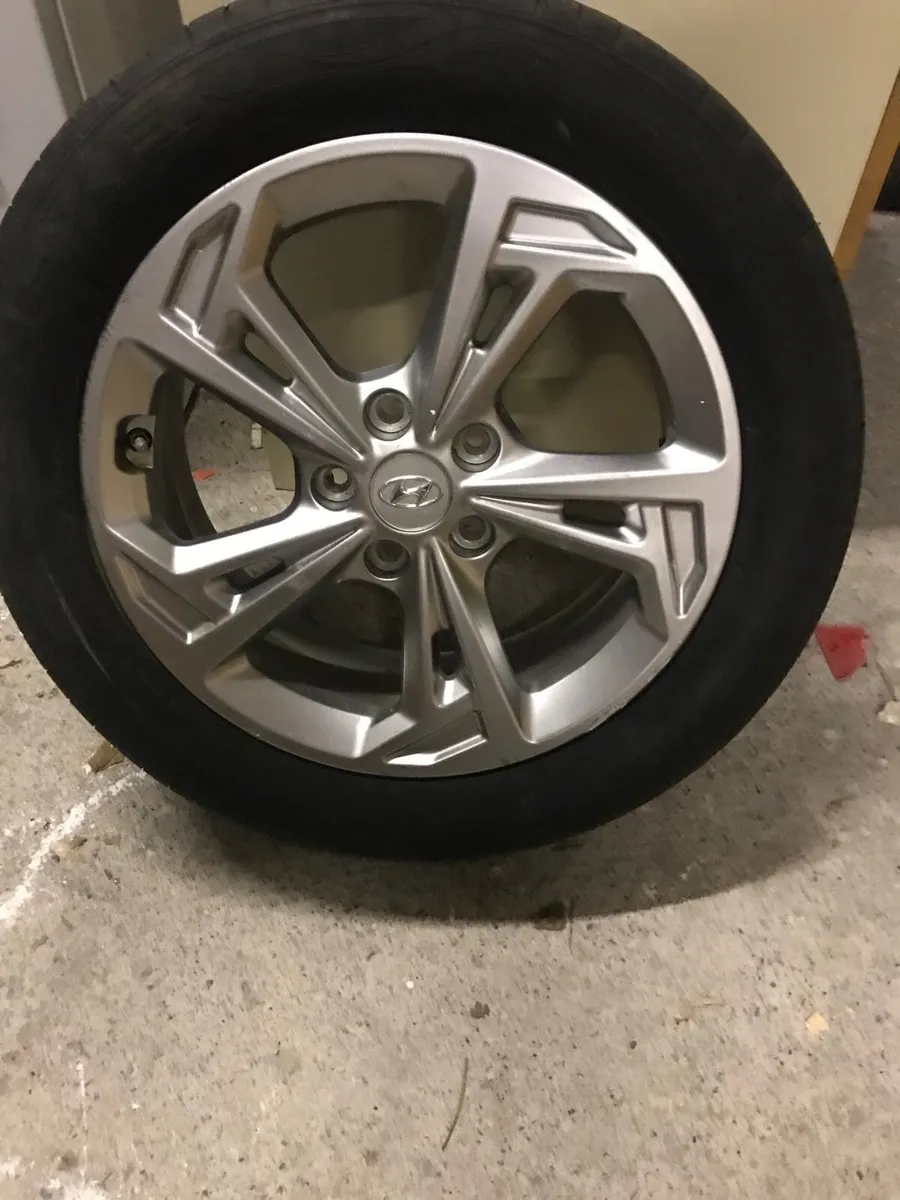Hyundai KONA wheel - Image 3