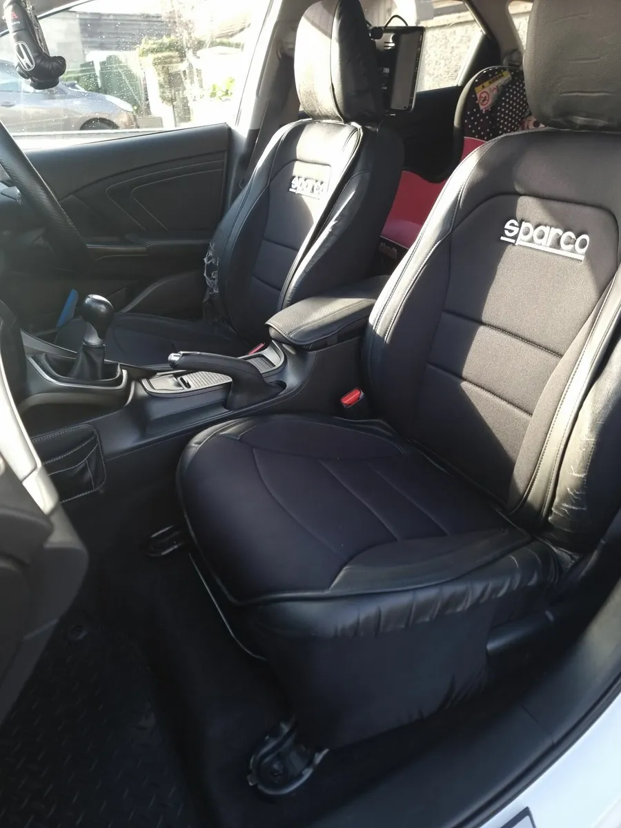 Honda Civic 2015 sport Tourer - Image 2