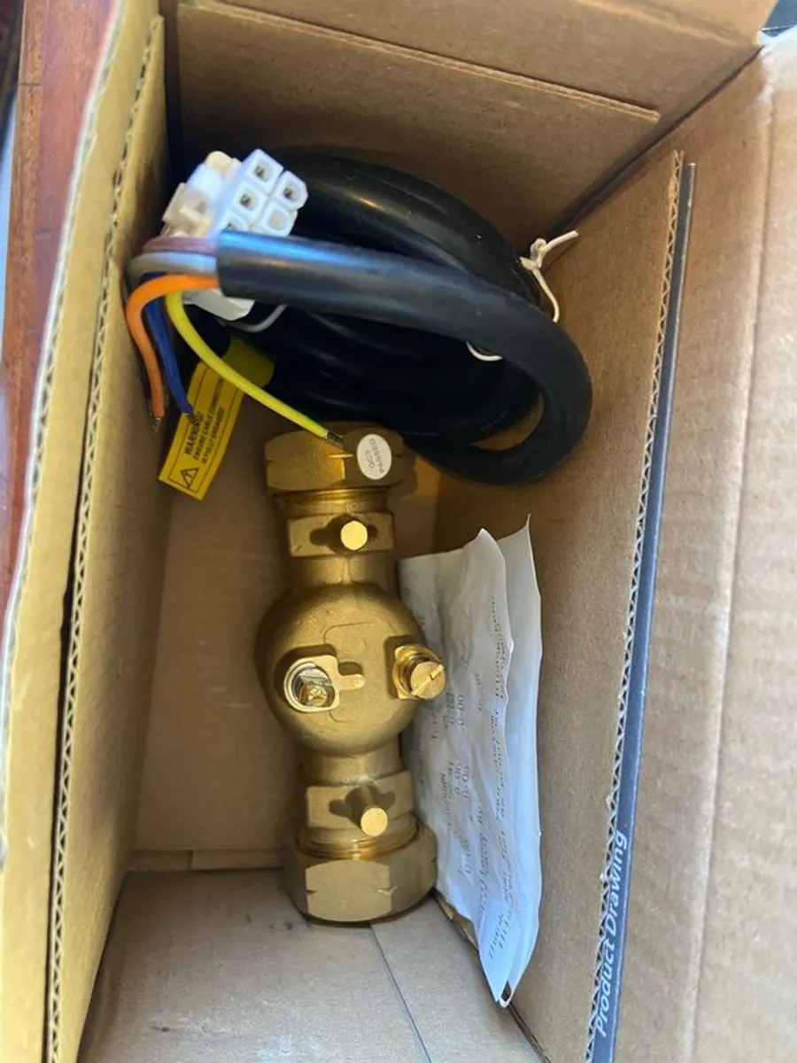 EPH Controls  3/4" 2 port compression valve BNIB - Image 3