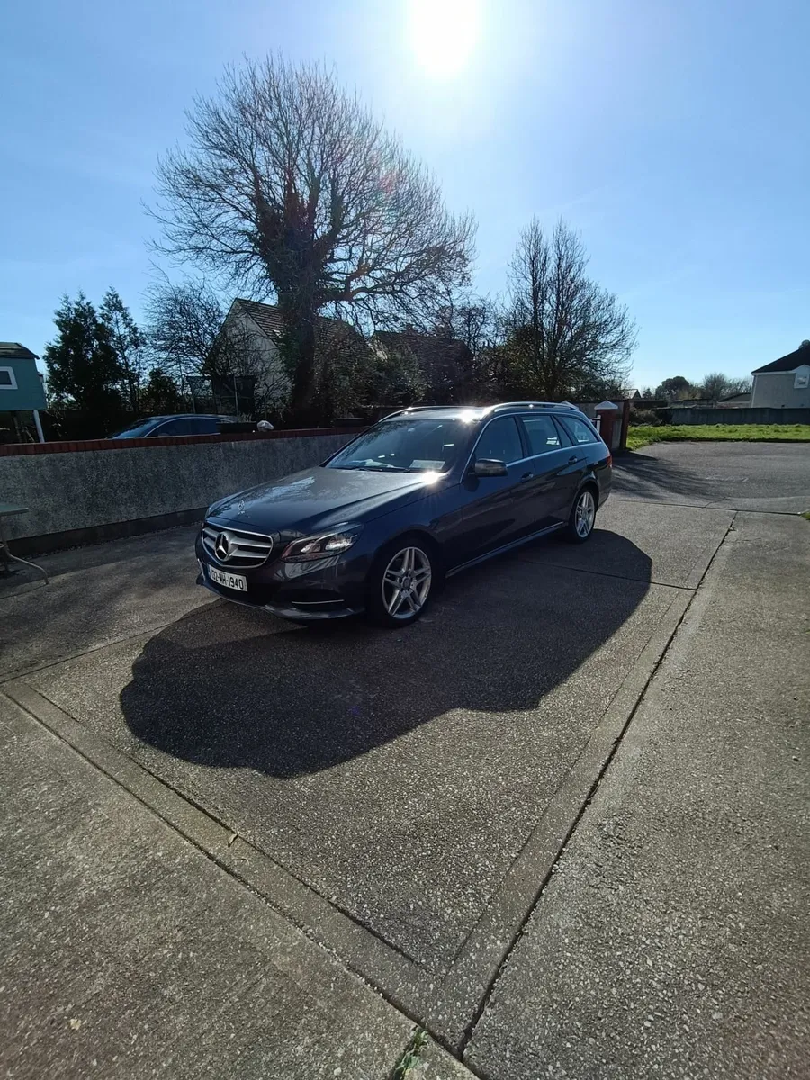 Mercedes-Benz E-Class Blue Tec Hybrid Estate - Image 2