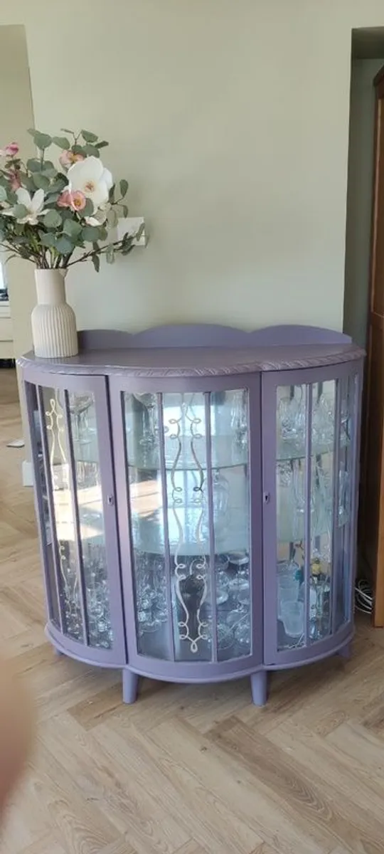 Drinks cabinet - Image 1