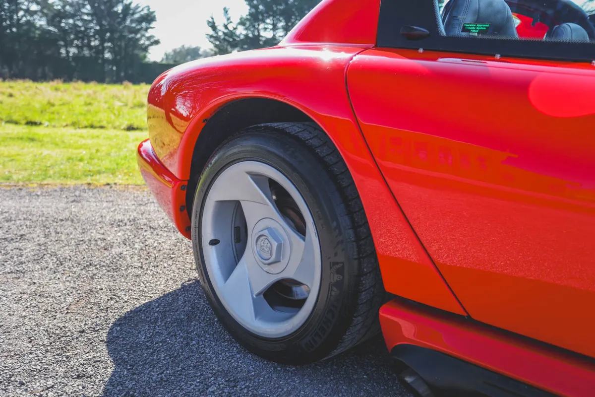 1994 Dodge Viper RT/10 (just 24k kms) - Image 4
