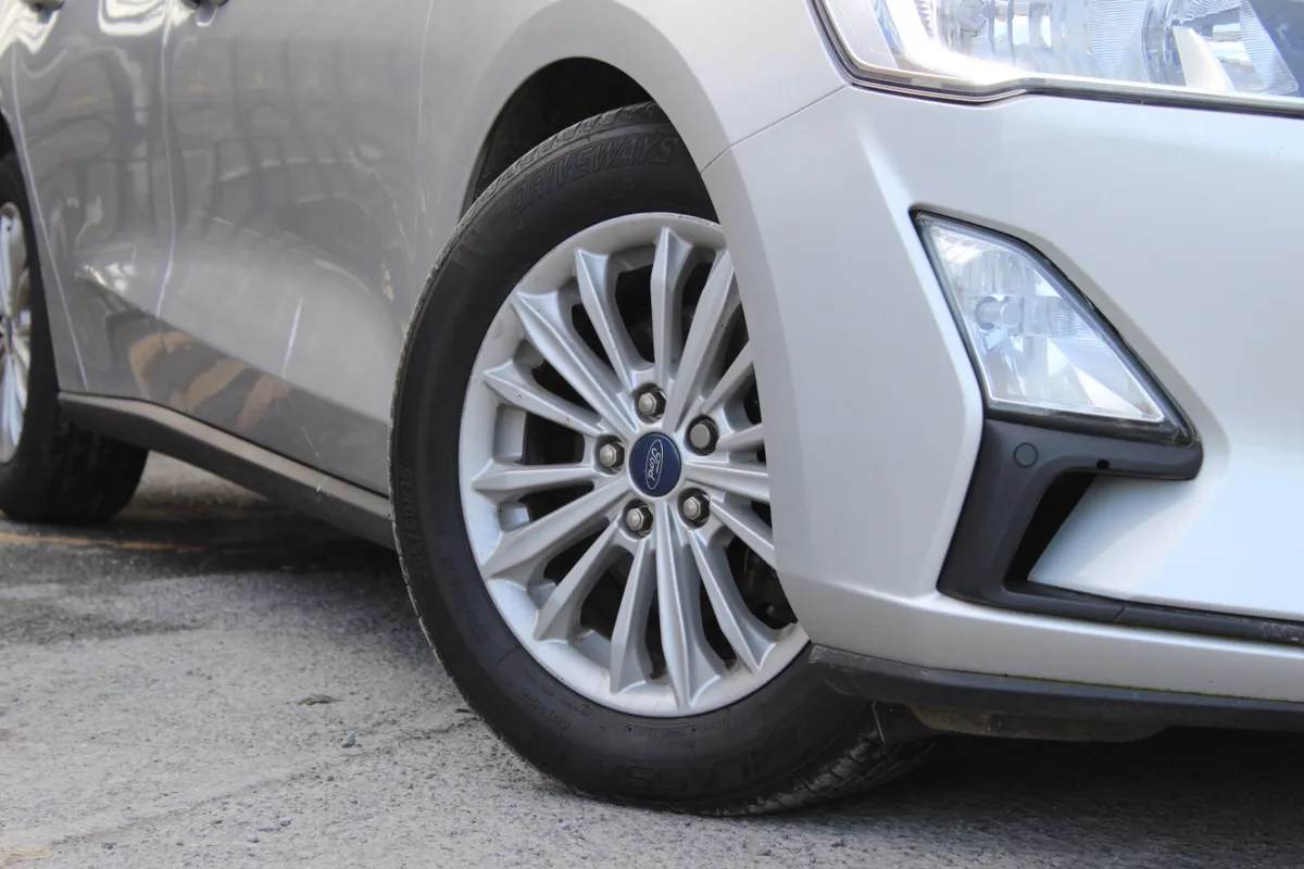 Ford Focus 2019 1.5 TDCI *Warranty* - Image 4