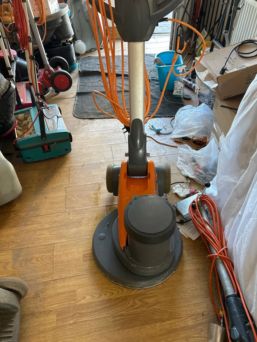 Taski duo twin speed floor polisher scrubber - Image 1