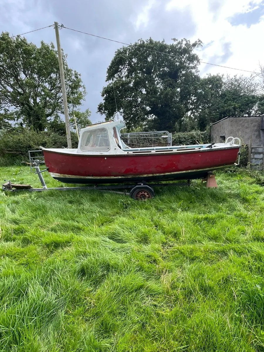 Boat for repair - Image 1