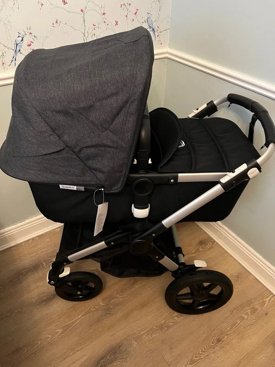 Bugaboo Fox with choice of Canopy/apron - Image 2