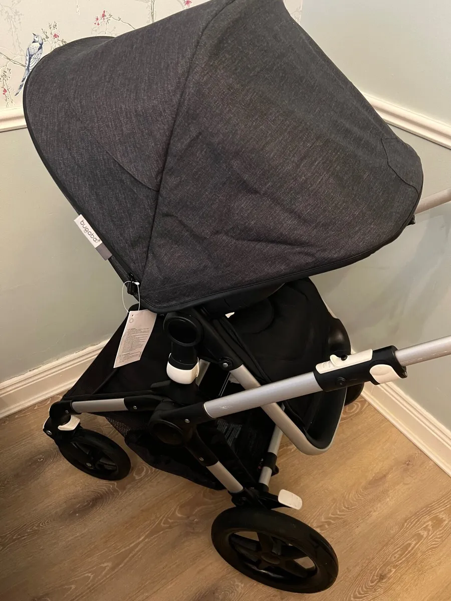 Bugaboo Fox with choice of Canopy/apron - Image 4