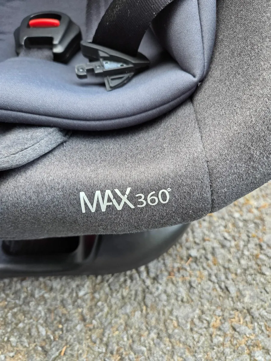 Spin carseat with isofix - Image 2