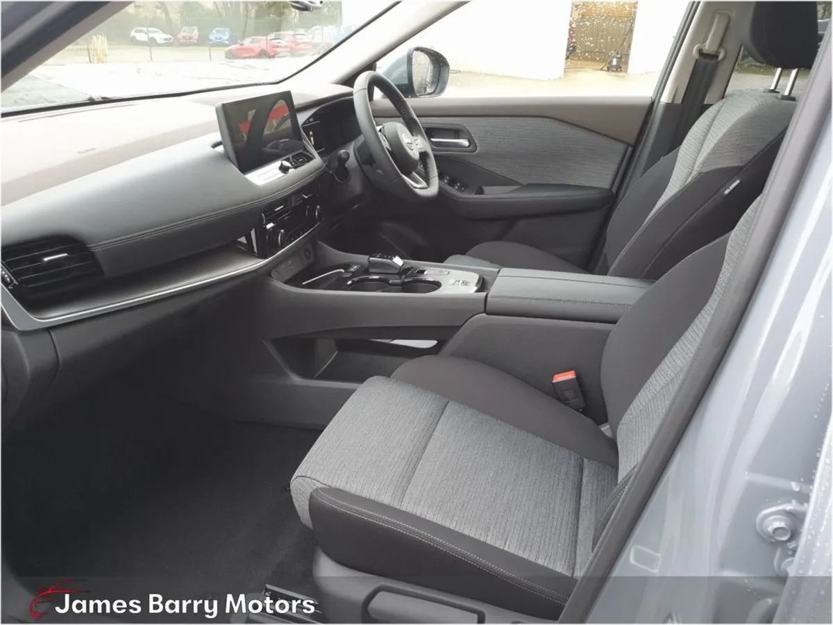 Nissan X-Trail SV Premium 7 Seater Hybrid 4WD - Image 4