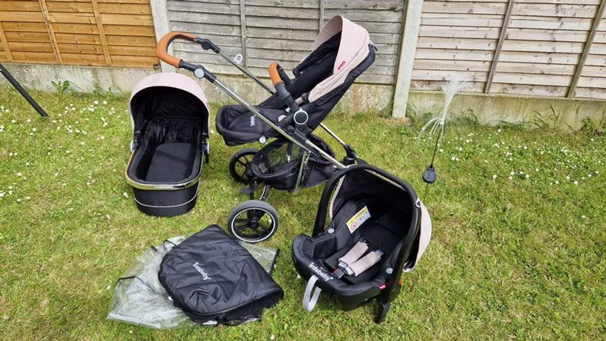 Baby pram 3 in 1 in excellent condition - Image 2
