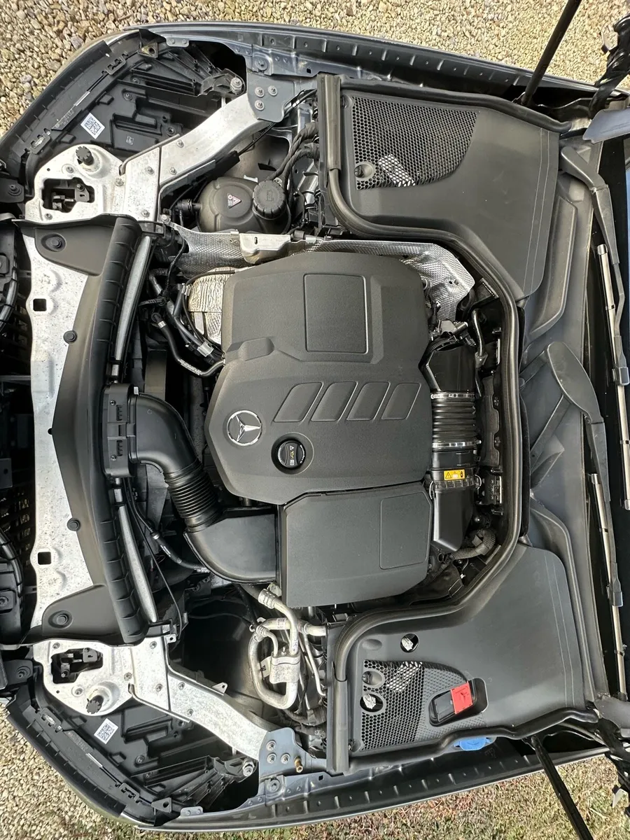 Mercedes AMG Premium Plus 4 Matic PAN ROOF - Image 4