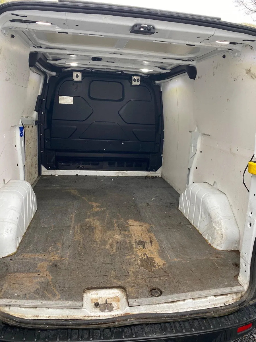 Ford Transit 2018 - Image 2