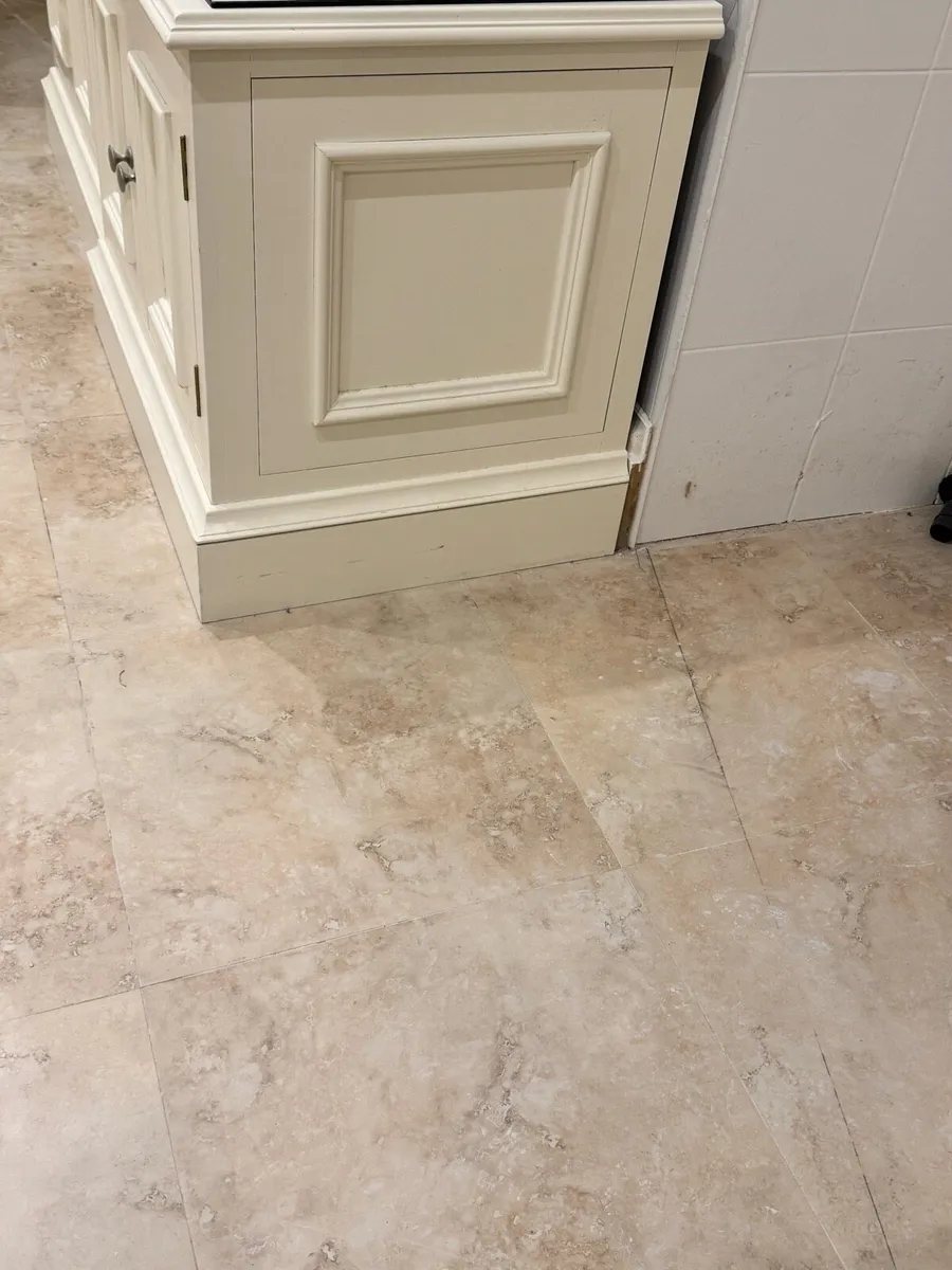 2 Cream solid oak units - Image 3
