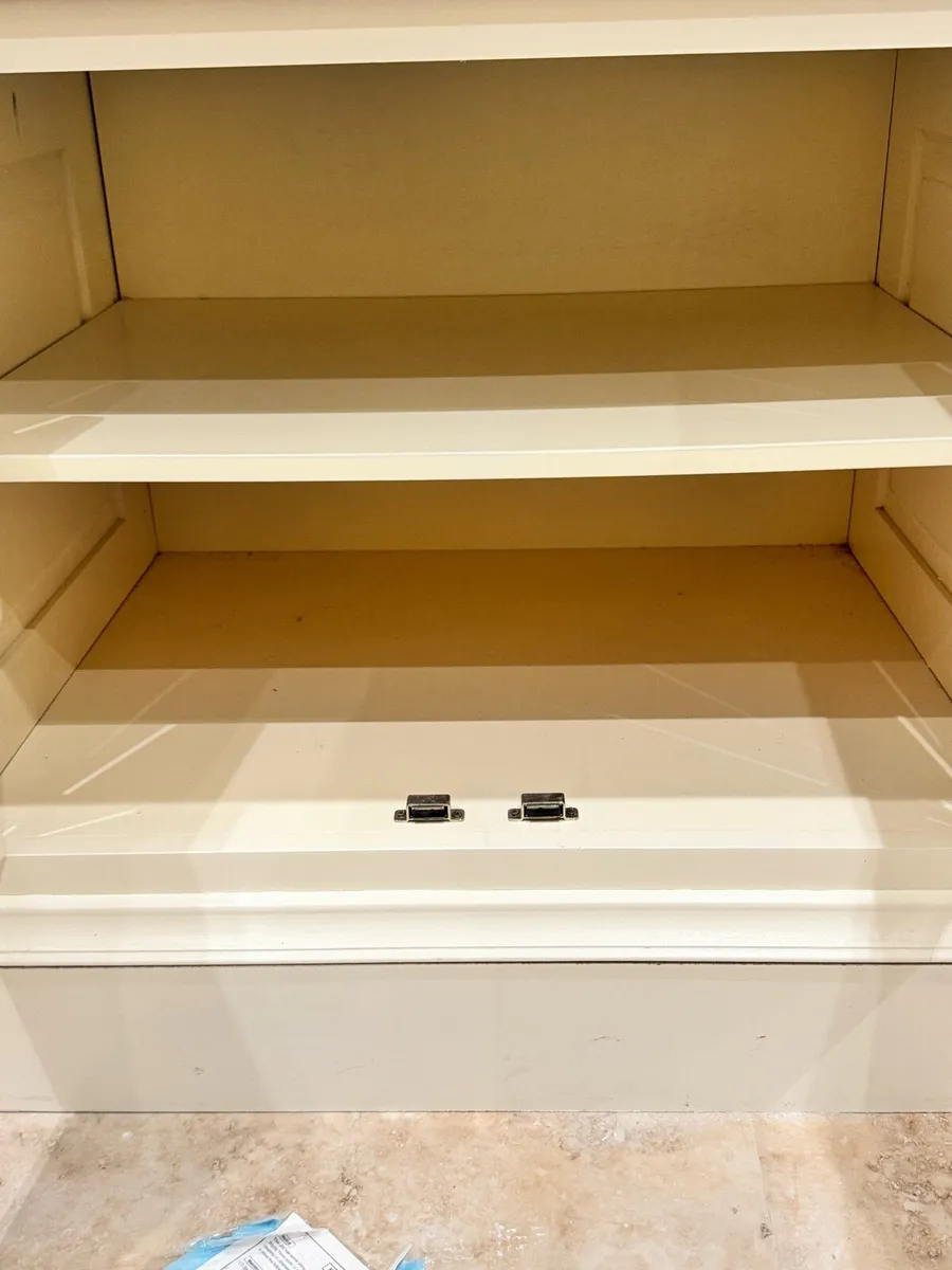 2 Cream solid oak units - Image 4