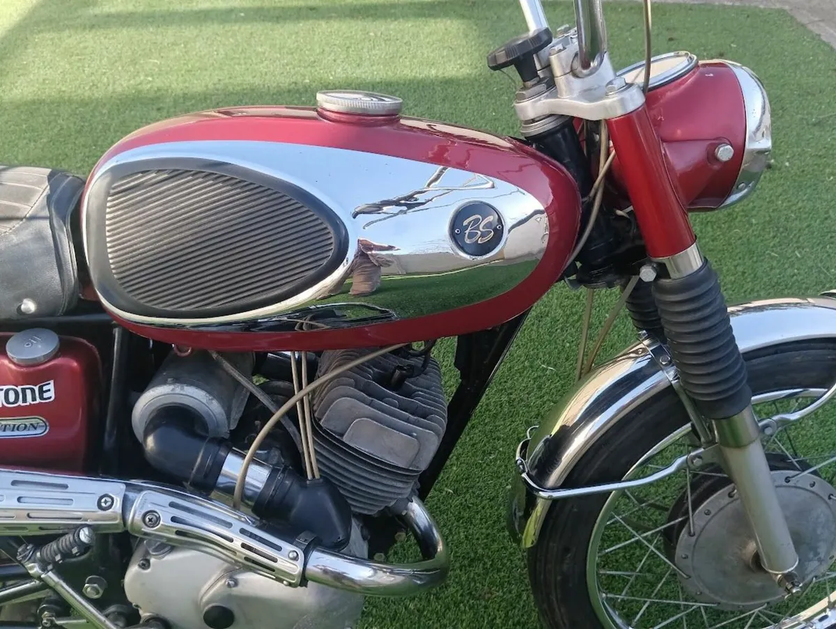 Bridgstone 175cc Hurricane 1969 - Image 3