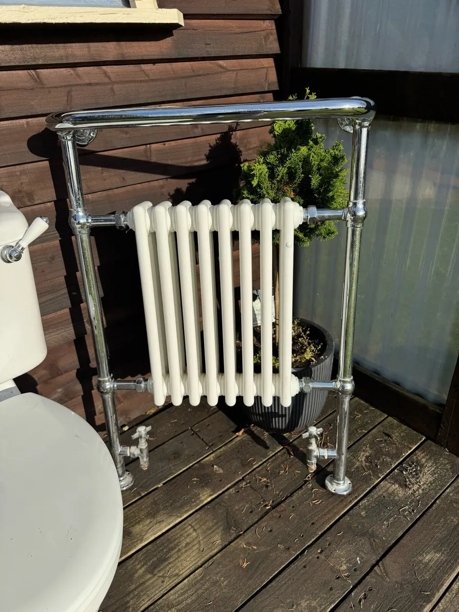 Bathroom set - Image 1