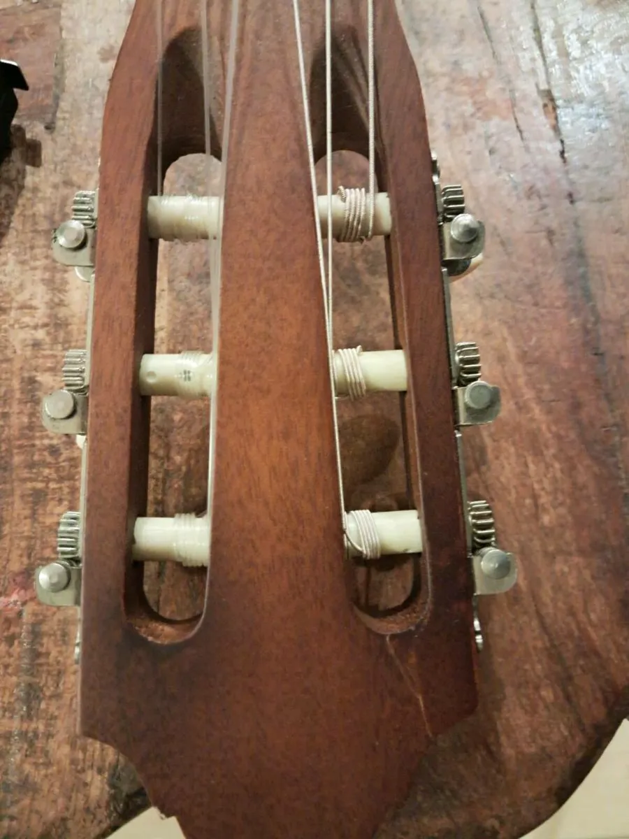 Classical handmade guitar - Image 4