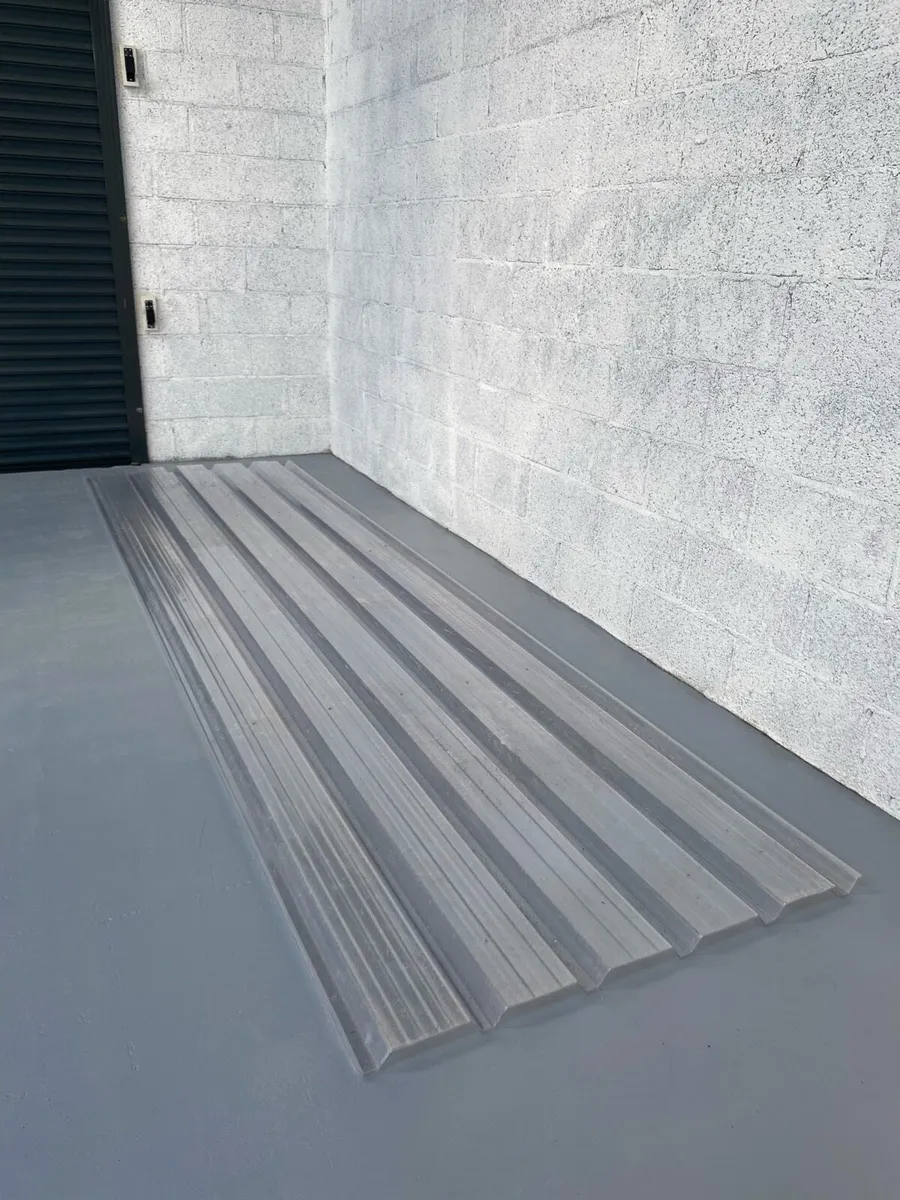 Box profile sheeting - 1 clear sheet
