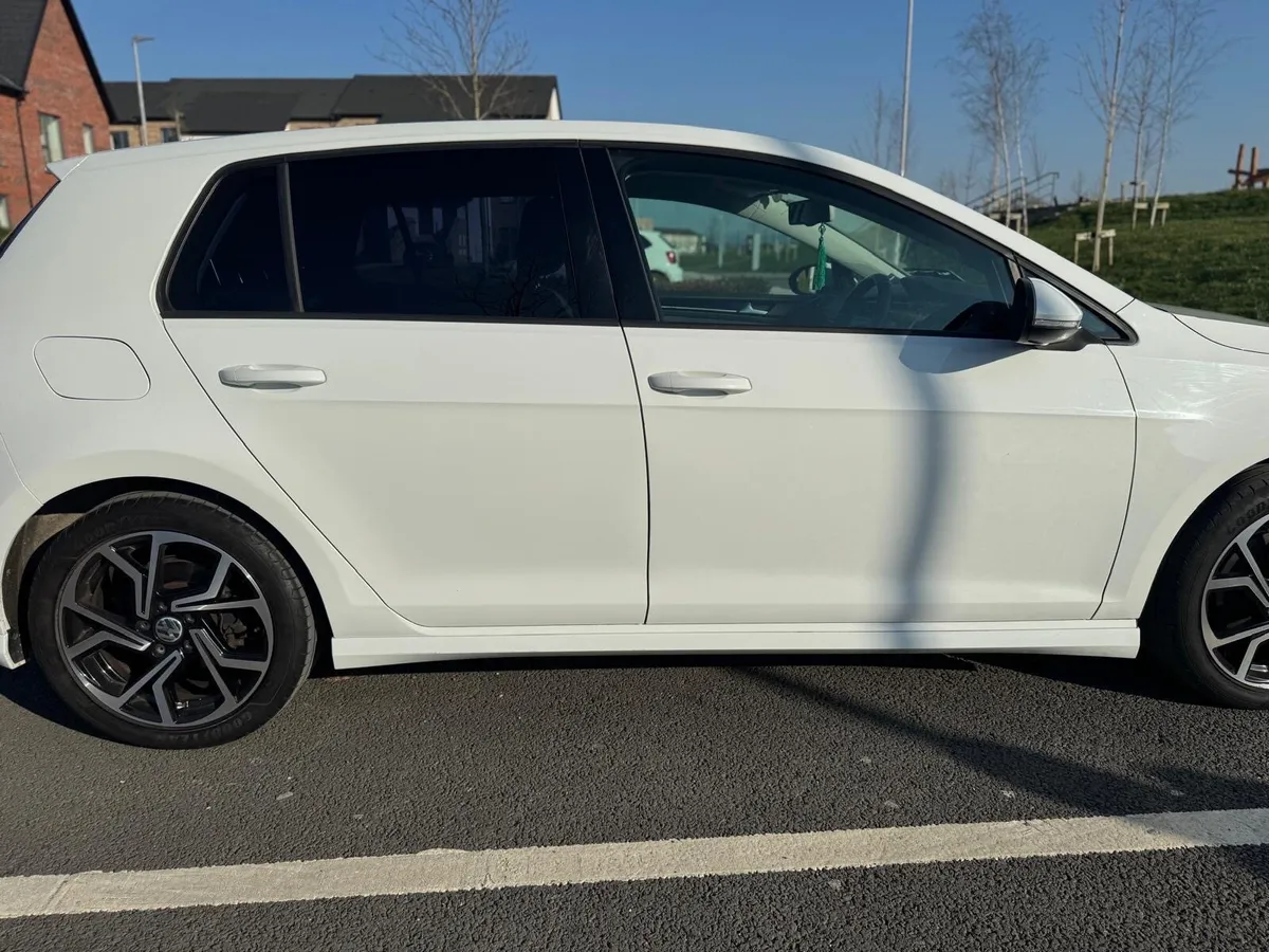 Volkswagen Golf Automatic - Image 2