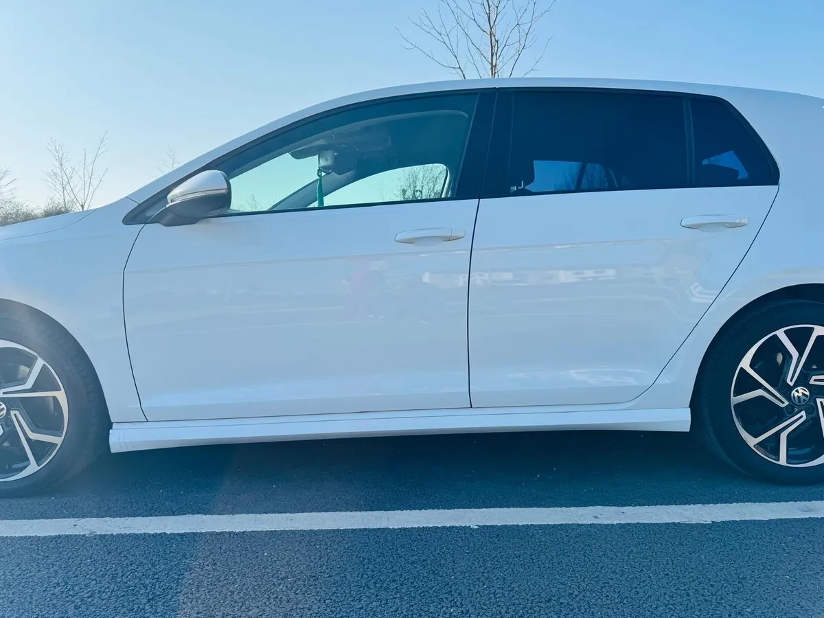 Volkswagen Golf Automatic - Image 4