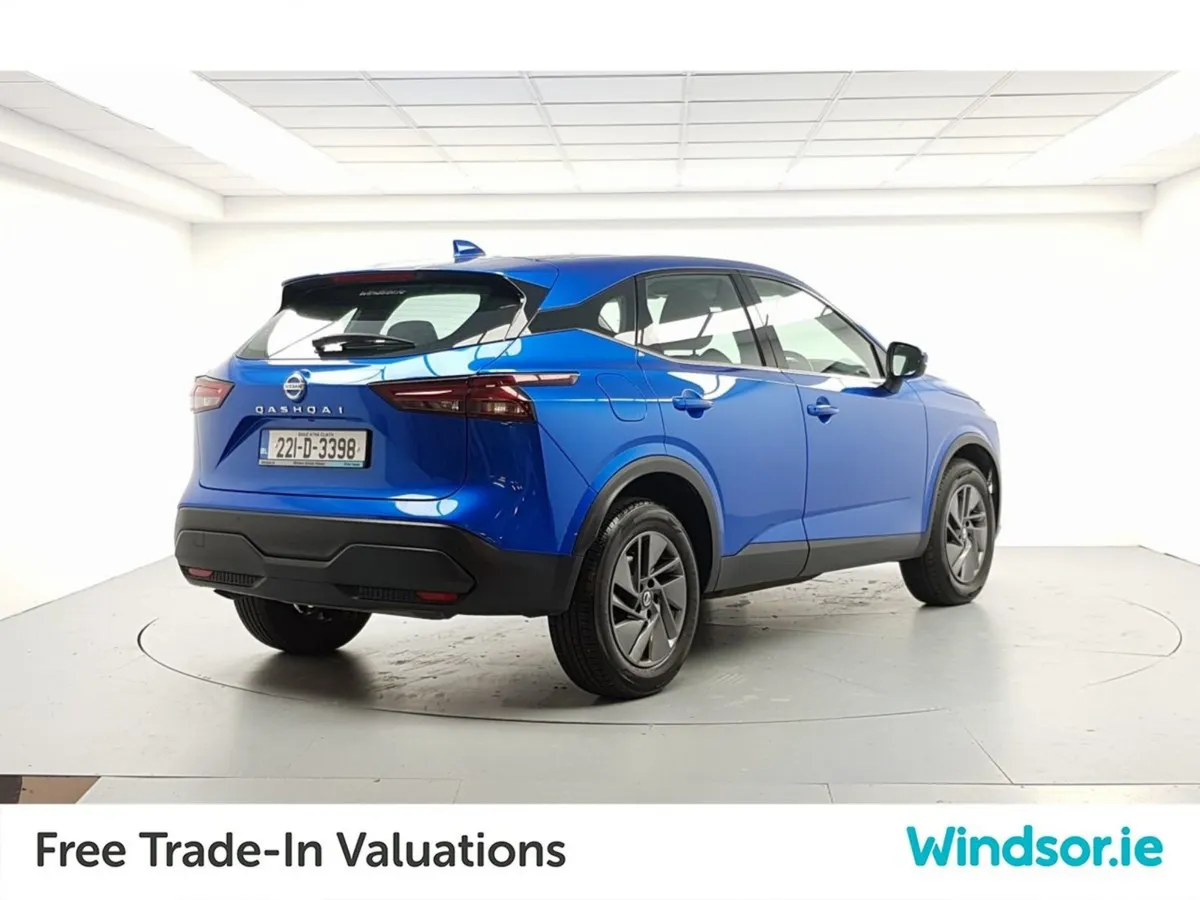 Nissan QASHQAI 1.3 PET Mild Hybrid SV - Image 3