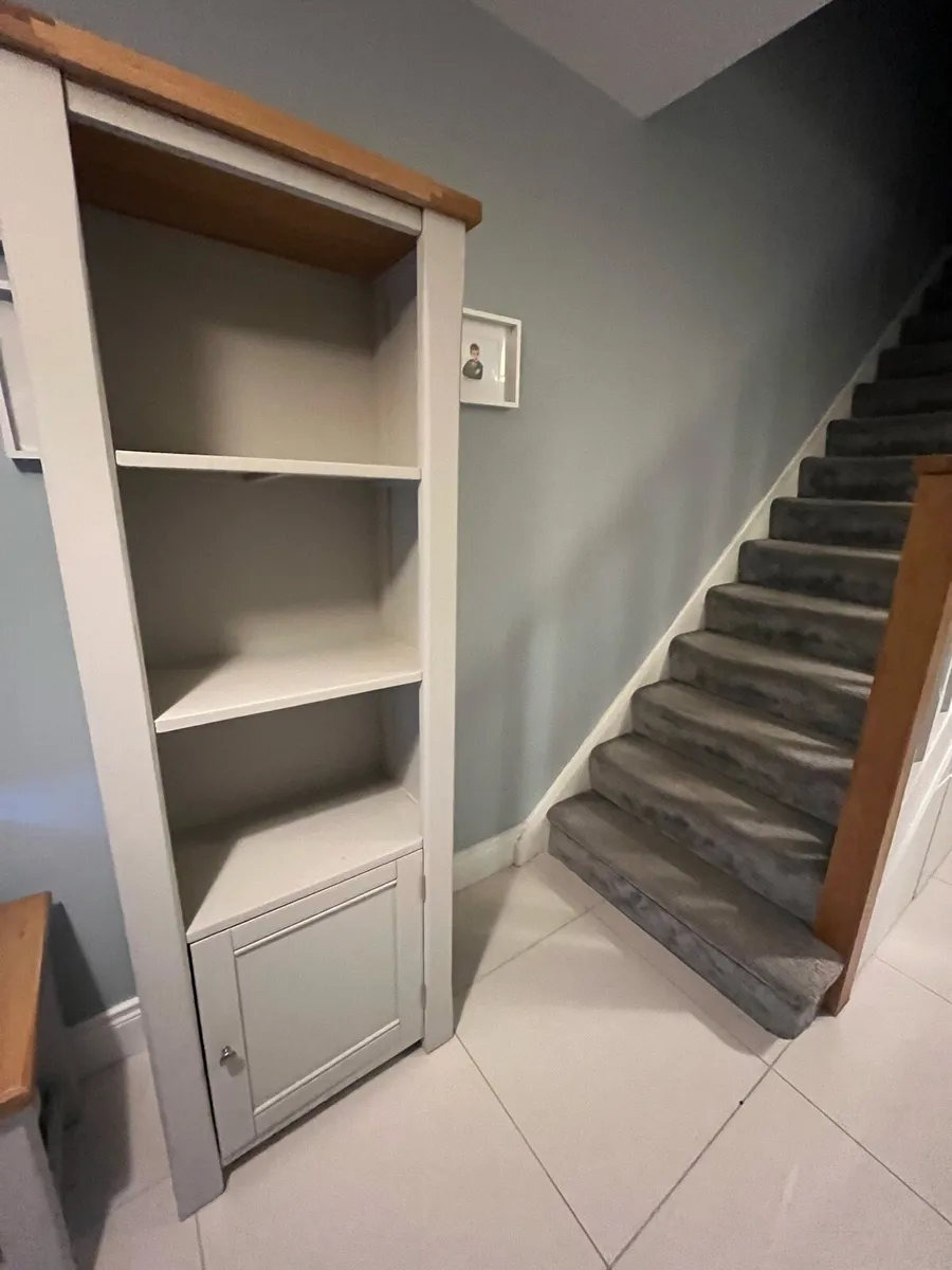 Bookcase / storage unit